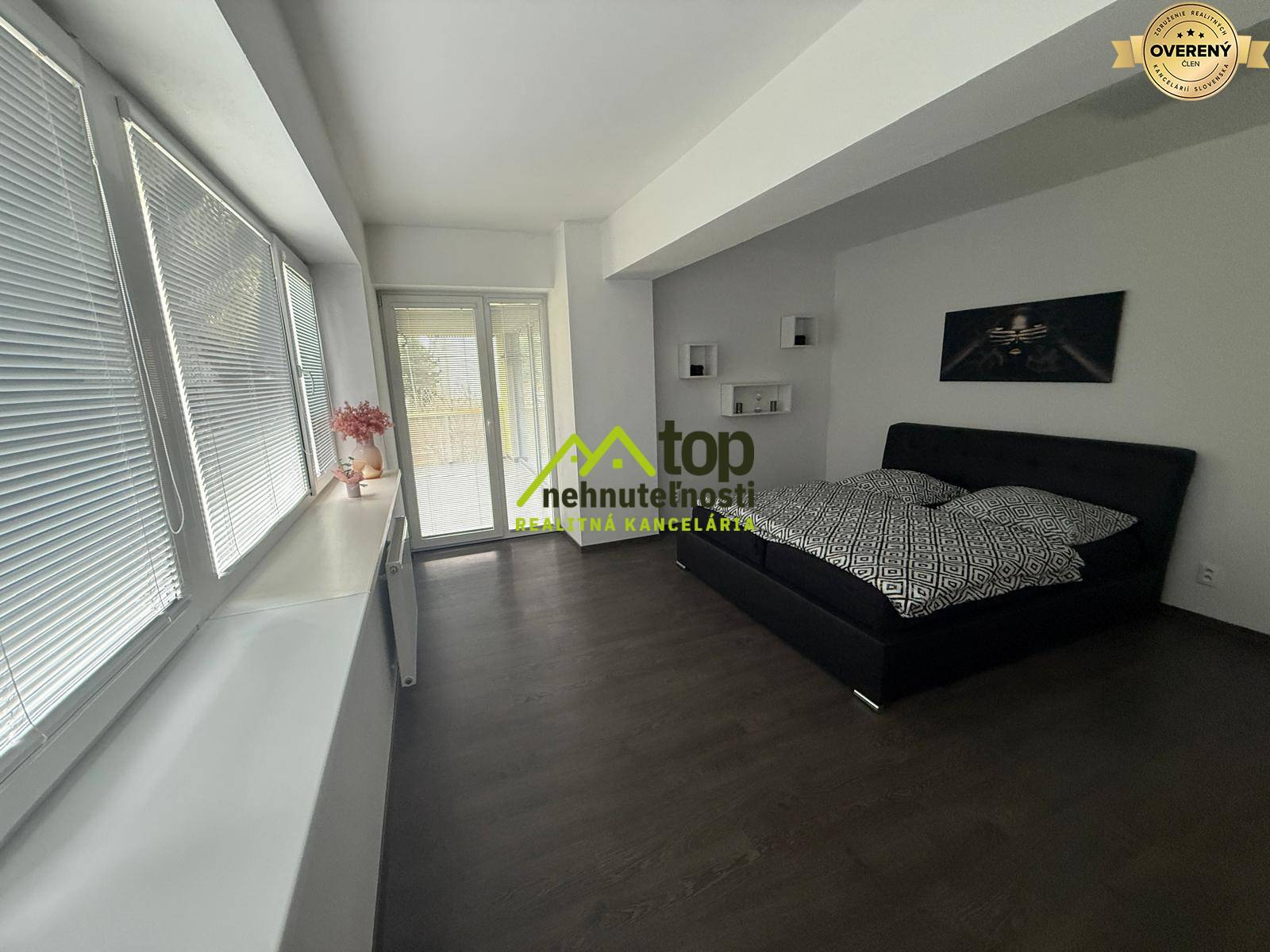 WhatsApp Image 2026-03-31 at 18.42.44 (2).jpeg