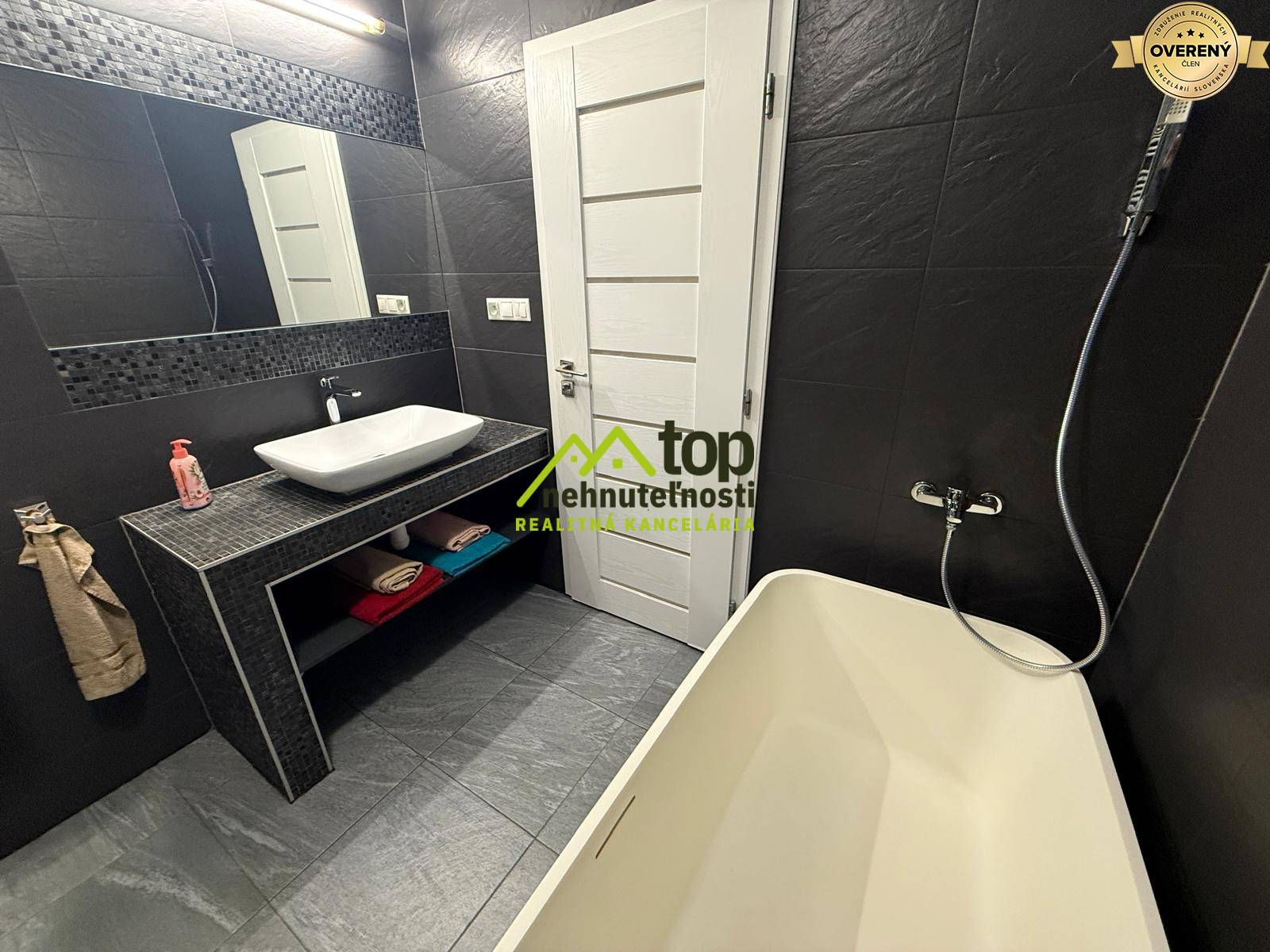 WhatsApp Image 2026-03-31 at 18.42.44 (7).jpeg