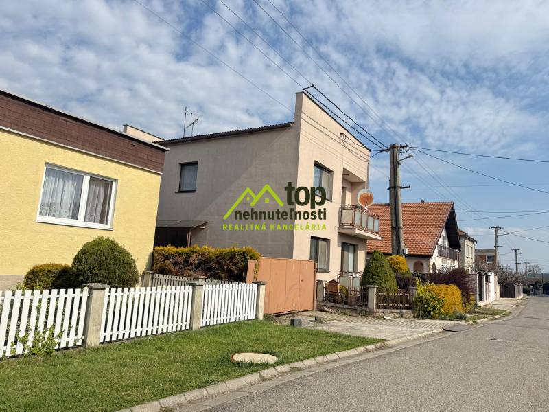 WhatsApp Image 2026-03-24 at 10.52.16 (4).jpeg