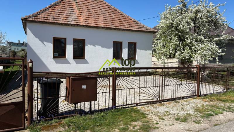 WhatsApp Image 2026-04-18 at 12.23.22.jpeg